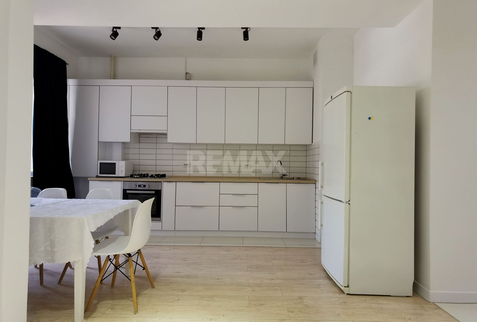 Spre chirie I Apartament modern cu 2 dormitoare și living I Zona Centru I - Poză 7