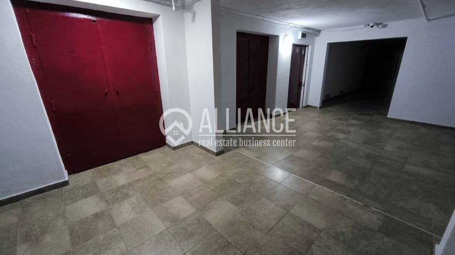 FALEZA NORD cladire multifunctionala 4600 mp cu acces din Bdul Mamaia! - Poză 22