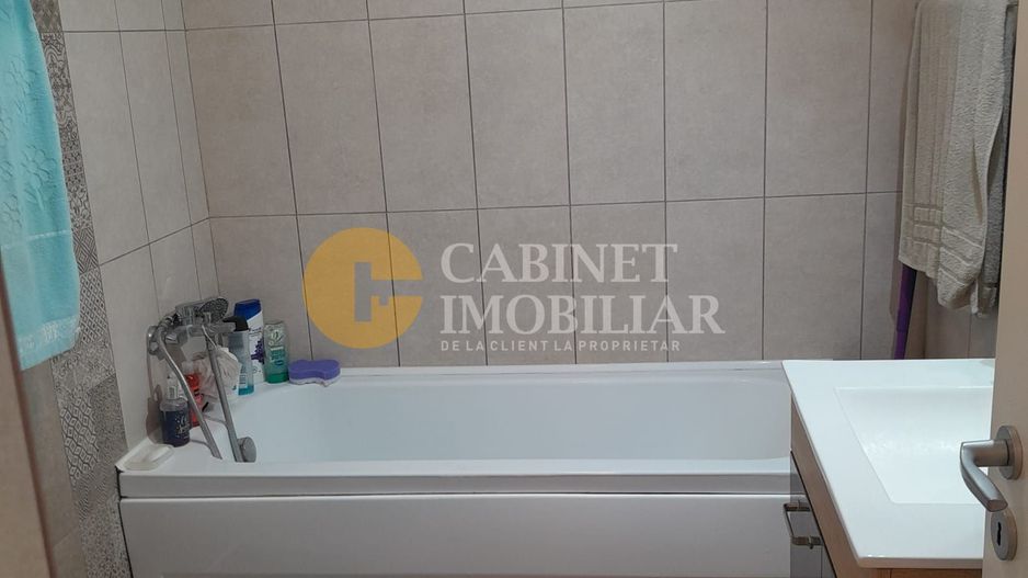 2 camere DECOMANDAT+CURTE+MAGAZIE+LOC DE PARCARE---REDIU - Poză 4