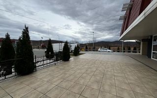 Investitia ideala , hotel, restaurant si spatii de inchiriat - Poză 3