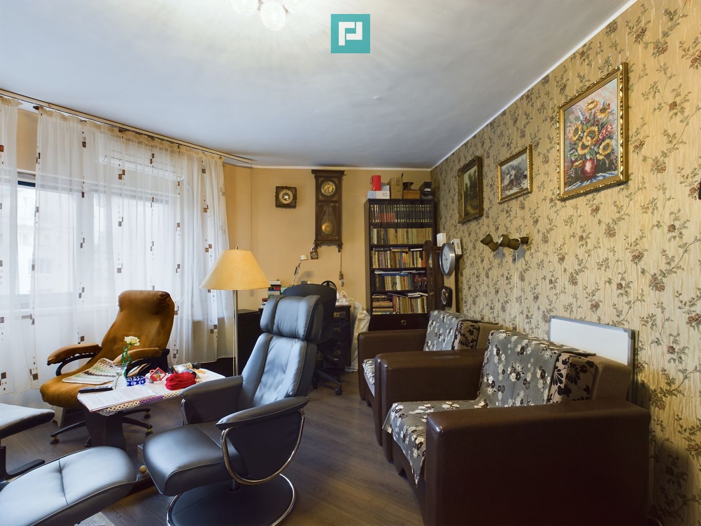 Apartament cu 3 camere în zona Lipovei - Poză 2