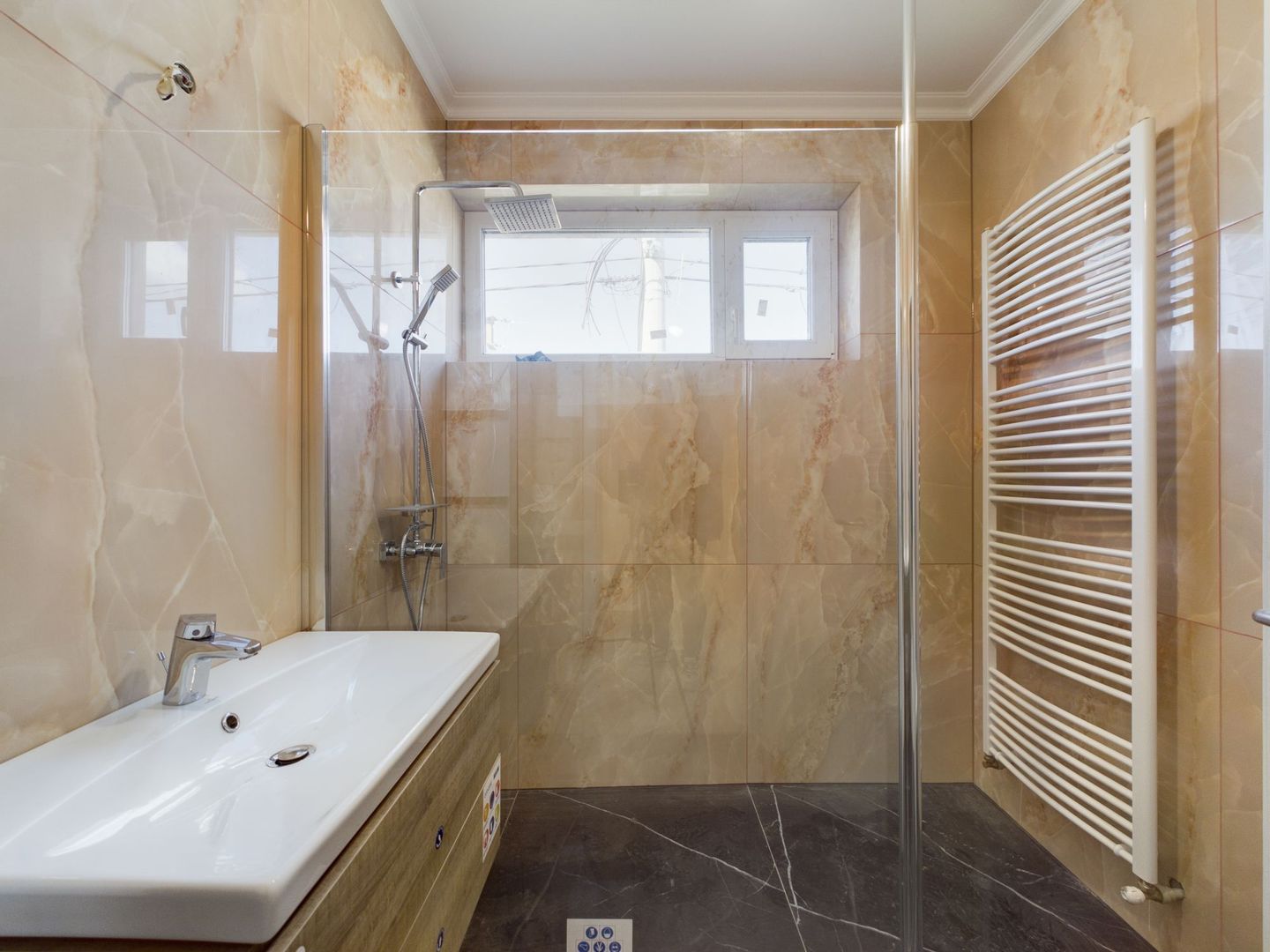 Casă înșiruită la cheie Aradul Nou - Poză 9