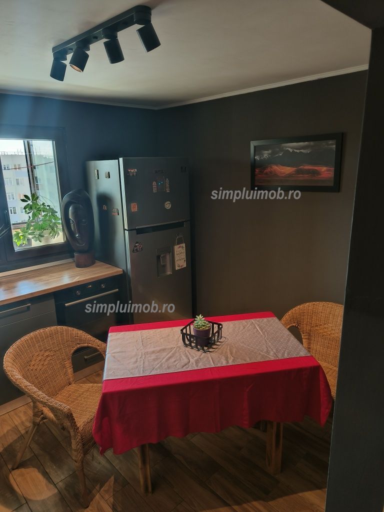 Oltenitei 2 camere decomandat sector 4 - Poză 4
