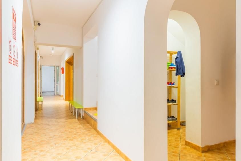 Vilă 15 camere | Piața Victoriei | Ideală clinică, after-school, birouri | Garaj - Poză 5