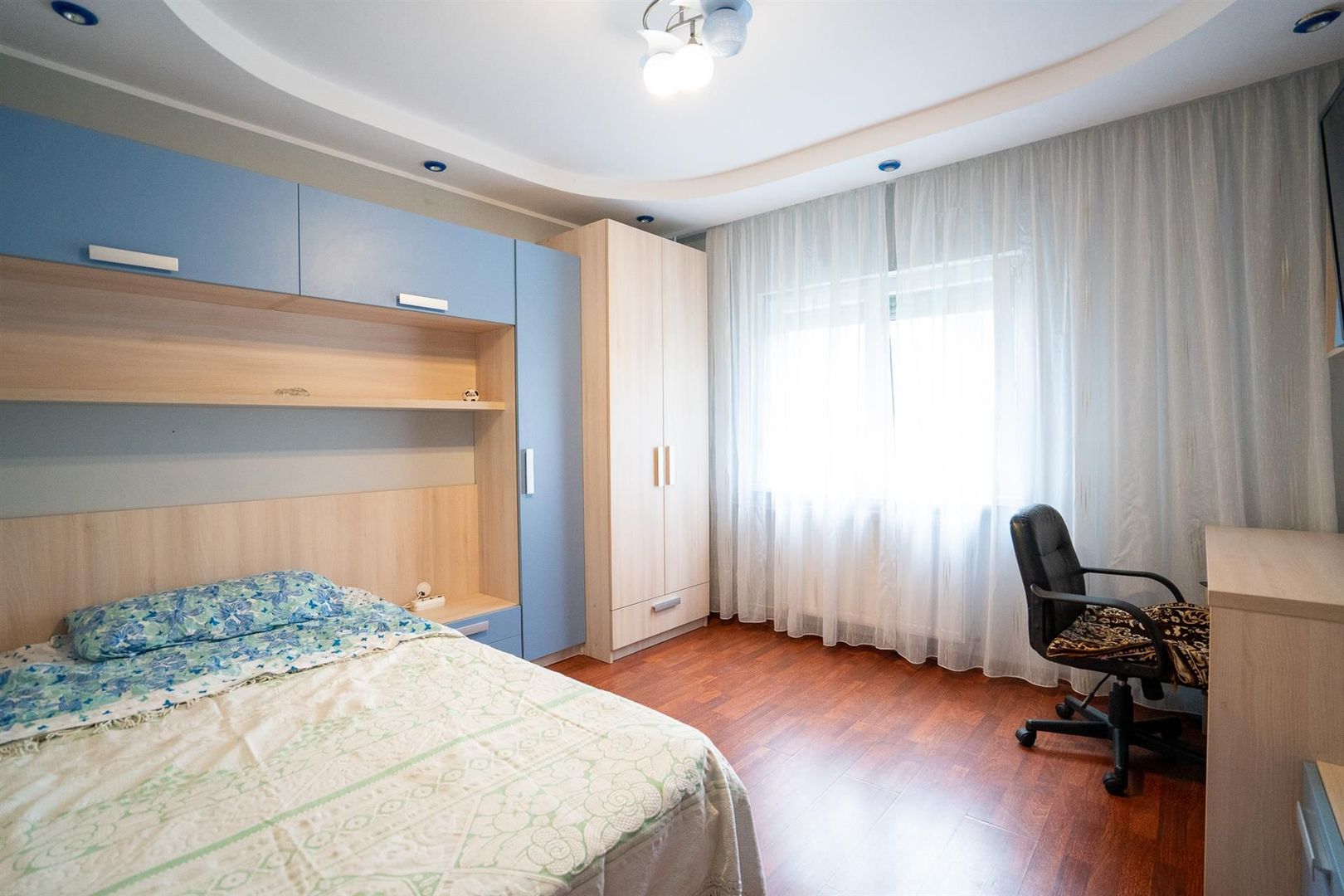 Apartament 3 camere tip PB decomandat Rogerius et 2 din 4 - Poză 2