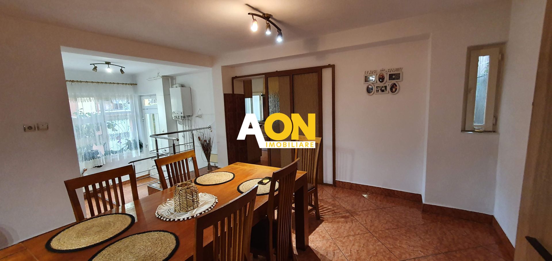 Casa cu 7 camere, 2 spatii comerciale, pretabila pt. birouri, Centru - Poză 12