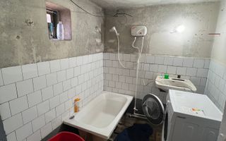 Casă de vânzare în Călanul Mic –  2 clădiri, curte, grădină, garaj - Poză 5