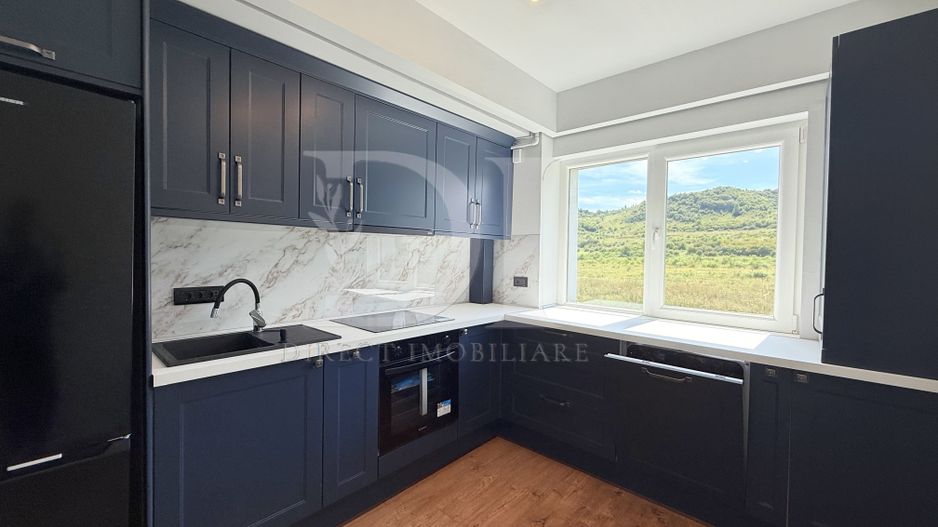 Apartament etaj intermediar / bucatarie separata / Zona Terra - Poză 1