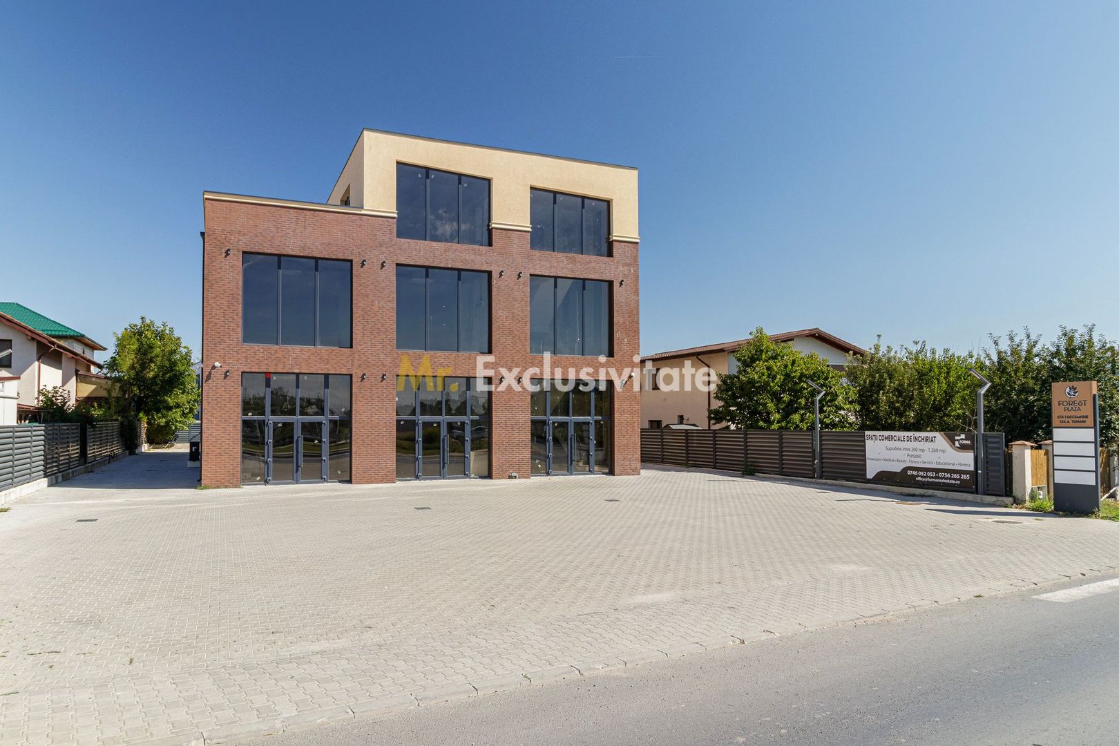 Spatiu comercial de la 14 euro de inchiriat Amber Forest Plaza - Poză 1