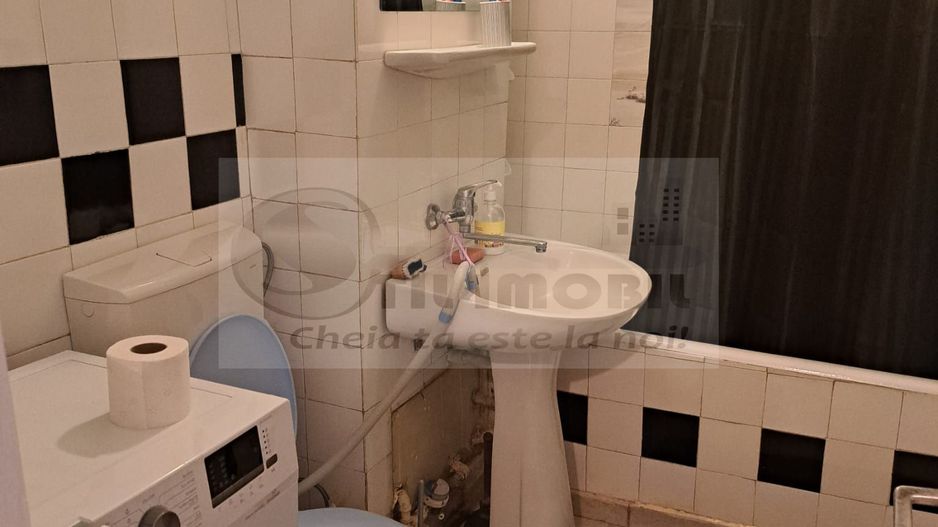 Apartament 3 Camere UMF - 450 euro - Poză 11