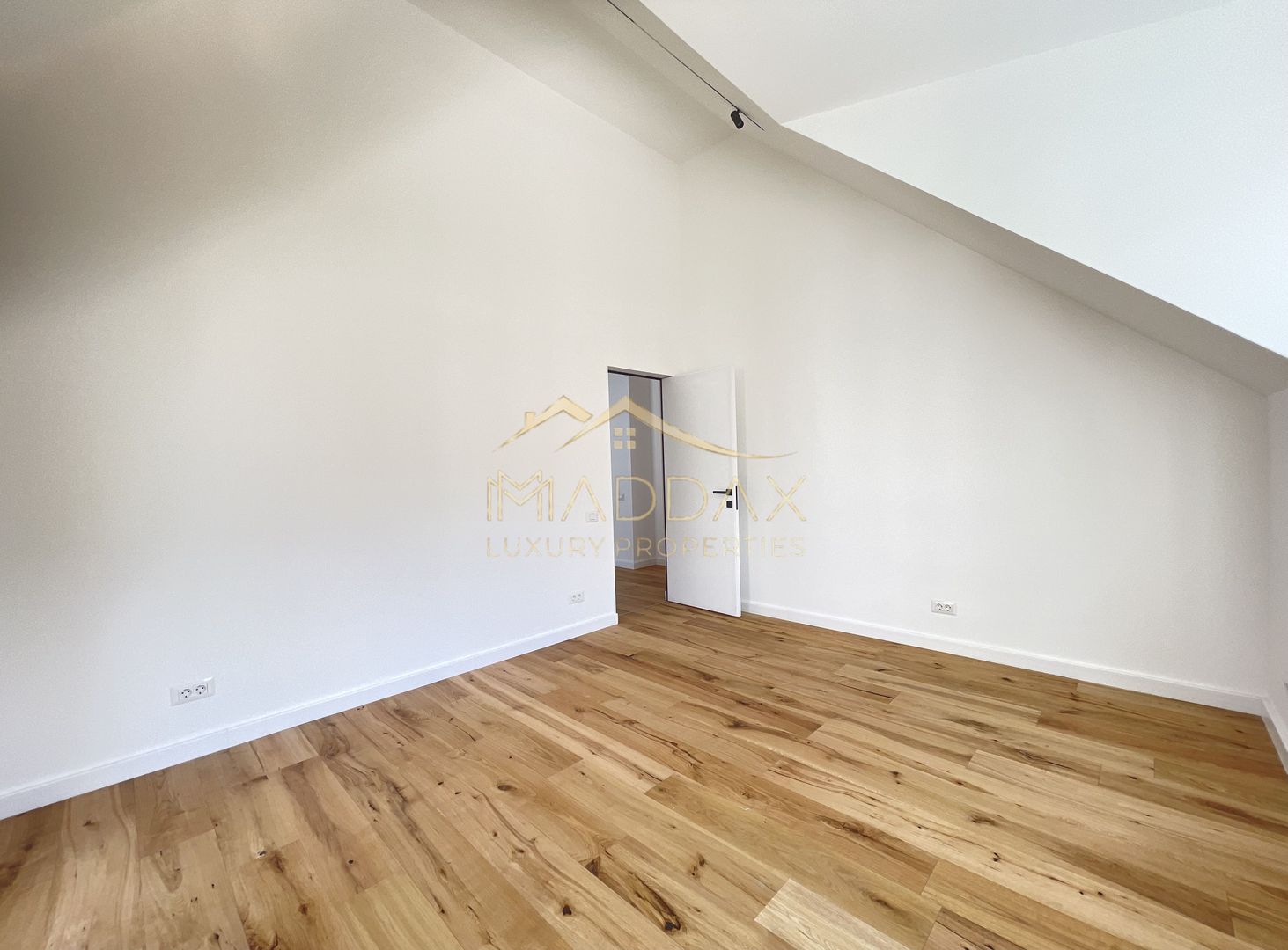 Apartament 4 Camere**TERASA**Bloc boutique***NOU// DOMENII - Poză 30