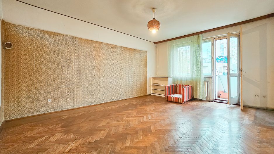 Centru Civic,  apartament spatios, cu pivniță,  garaj si priveliste frumoasă - Poză 3