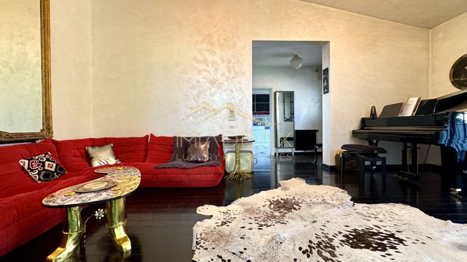 Vila cu 5 camere *344mp* + 800mp Teren // Zona Bucurestii Noi - Poză 3