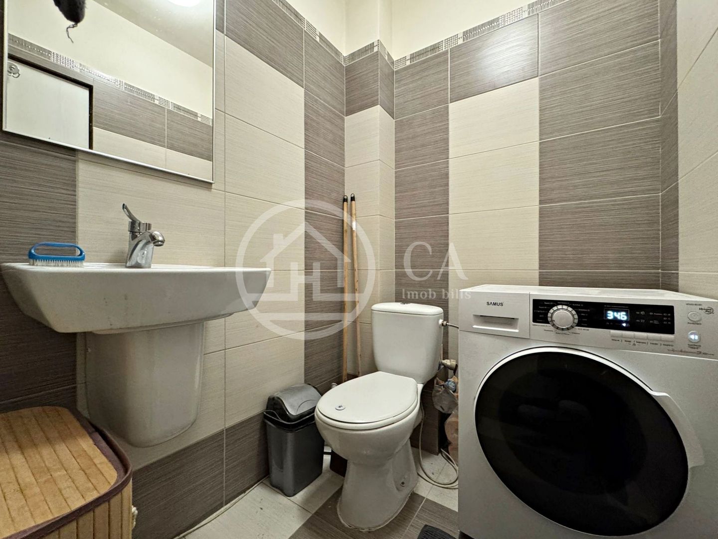 Apartament de vânzare cu 3 camere în zona Nufârul, Oradea - Poză 9