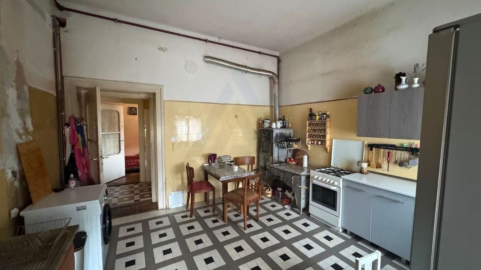 Apartament la casa 130 mp utili terasa 42 mp si pivnit zona Sub Arini - Poză 6