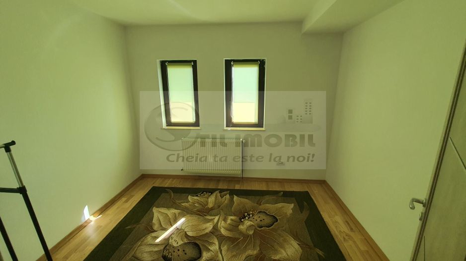 Casa/Vila de inchiriat - 750 euro - Poză 11