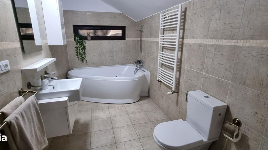 Vila P+1E cu piscina, mobilată si utilată, str. Drumul Negru, Pipera - Poză 11