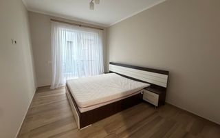 Bucatarie inchisa. Curte proprie. Cu 2 bai - Poză 12