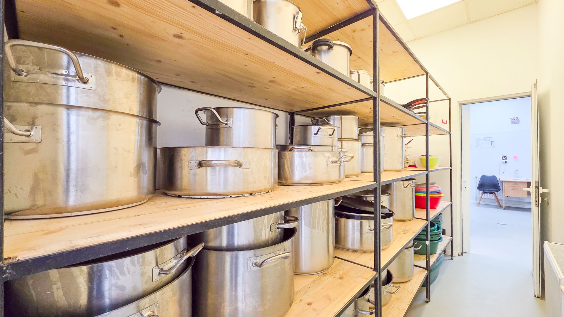 Spațiu industrial–afacere catering la cheie, teren&hală 750 mp S+P+1E - Poză 43