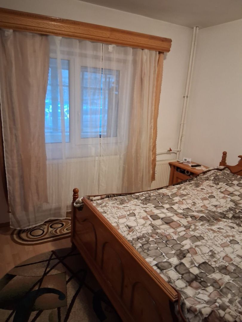 vand apartament 2 camere zona Alunisul Nou, paretr cvu terasa gaz tras - Poză 5