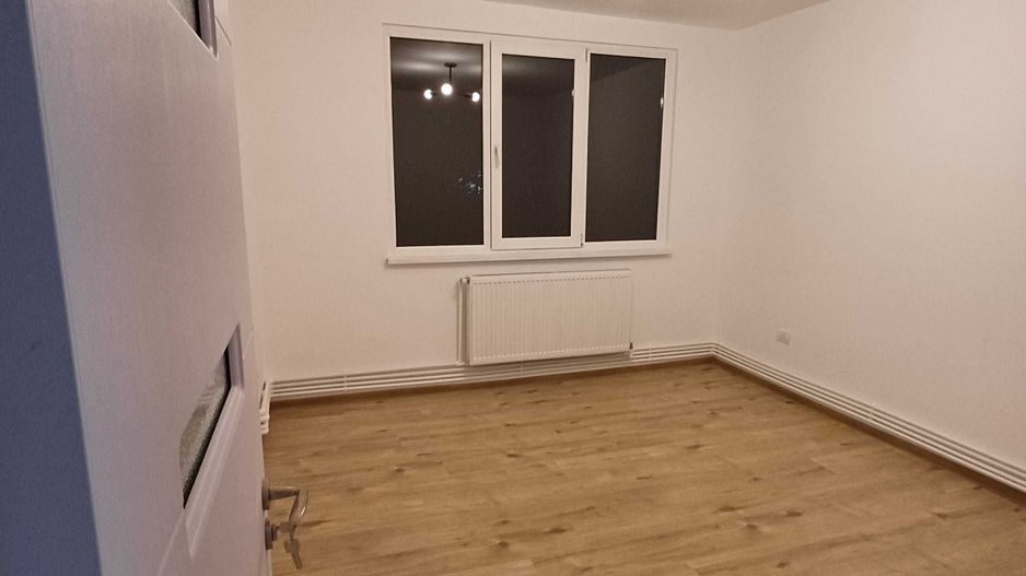 Apartament  2 cam, Micro 16,et 4,renovat toatal - Poză 5