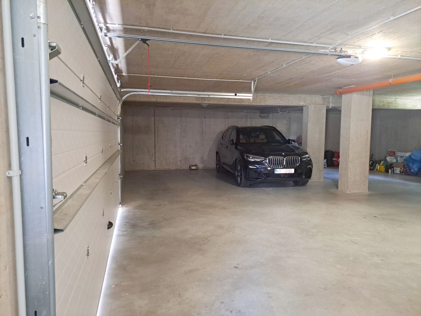 Penthouse 150 mp utili+ terase 200 mp+ 2 parcari subterane +curte 120 mp - Poză 8