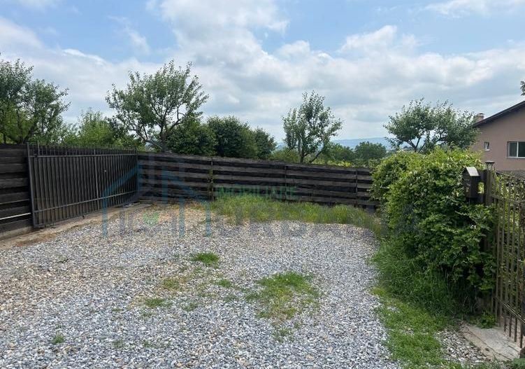 Teren intravilan 585 mp de vânzare în Miroslava, zona Str. Biserica Sfântul Neculai - Poză 2