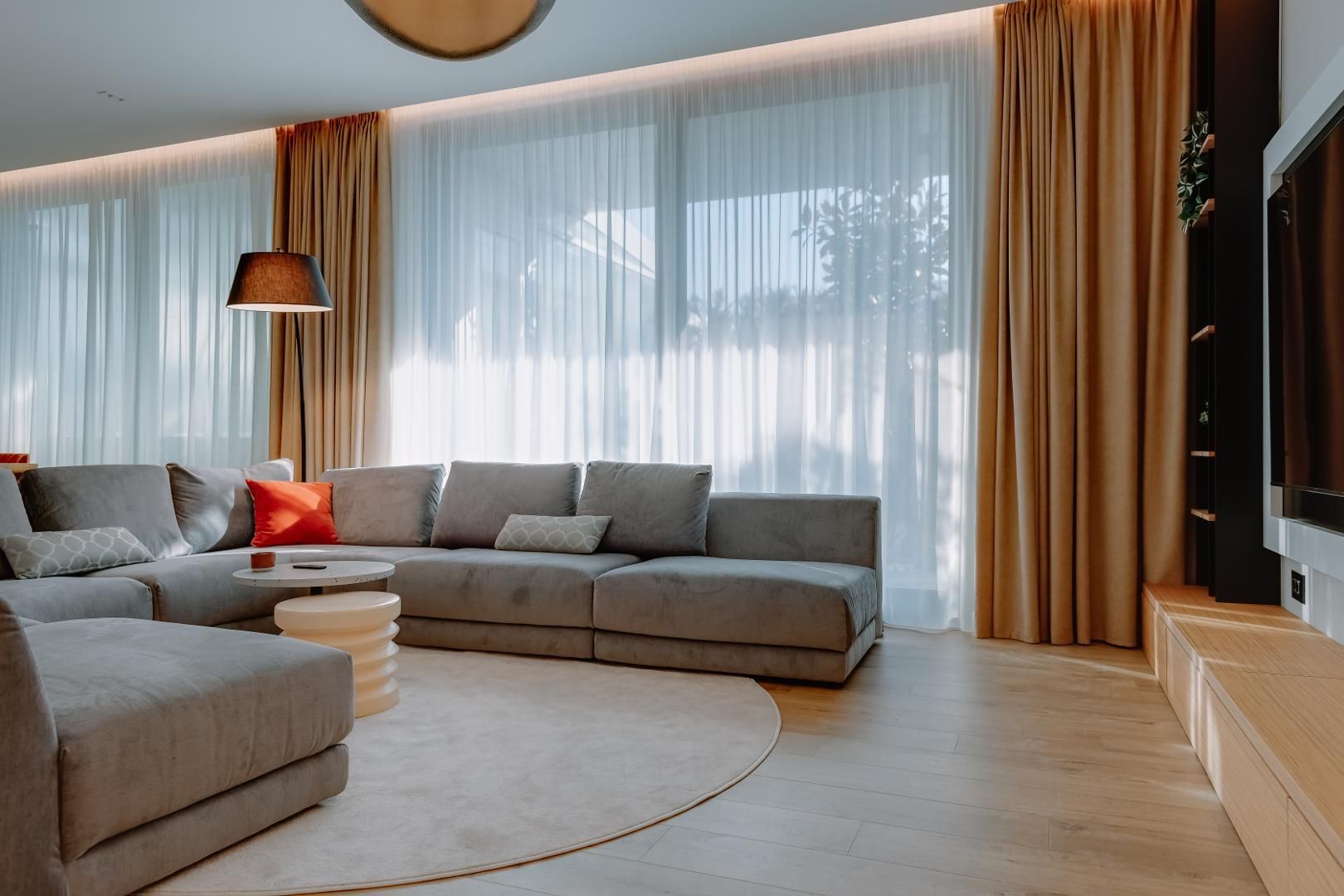 Vilă individuală cu design contemporan în Residence 5 Villas - Poză 1