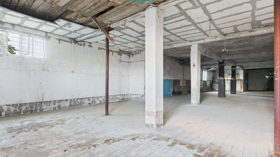 Proprietate impresionantă Sântana - 3500 mp utili - Poză 30