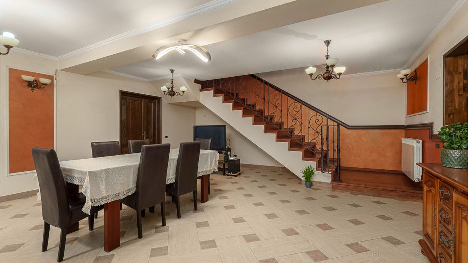 RAHOVA Salaj Vila 2007 S+P+1+M calitate superioara 370 mp - Poză 17