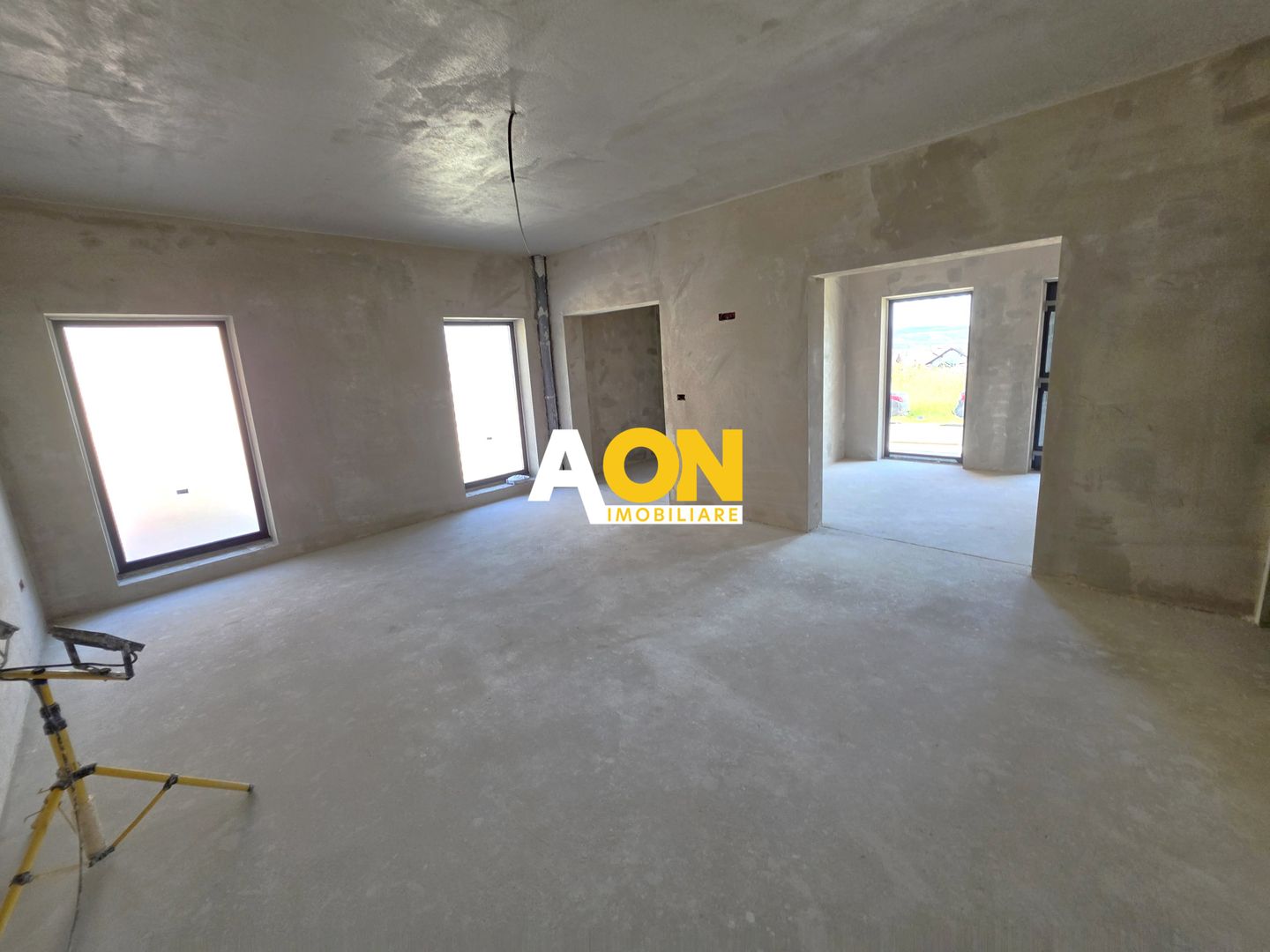 Duplex semifinisat, 4 camere,  250 mp teren, zona Schit - Poză 10