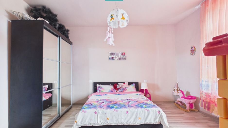 Casă individuală 3 camere,teren de 1500Mp Bătania - Poză 5