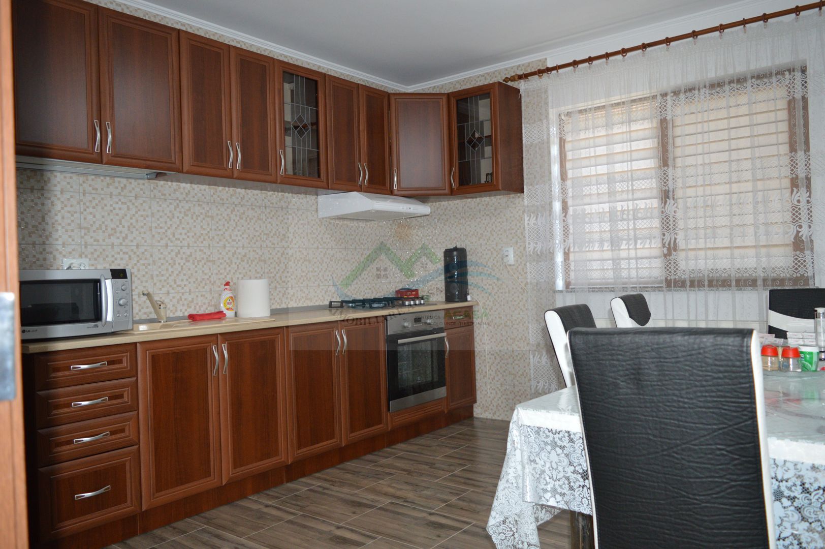 Casă de vânzare Prelipca/Suceava - Poză 1