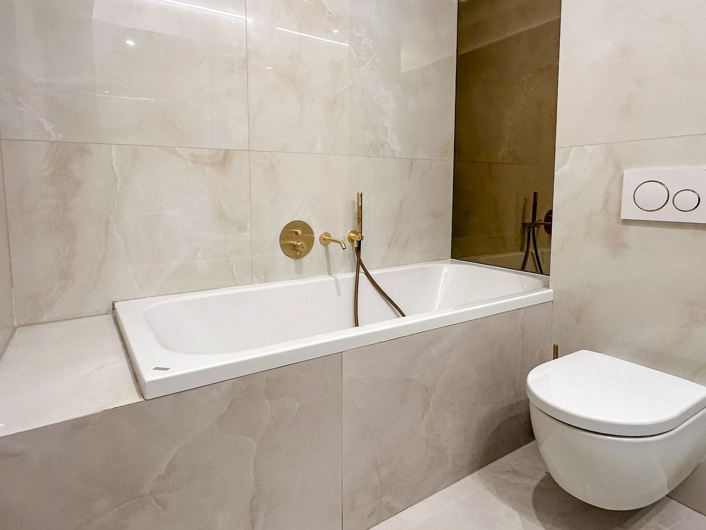 Închiriere apartament 3 camere 77mp - Poză 14