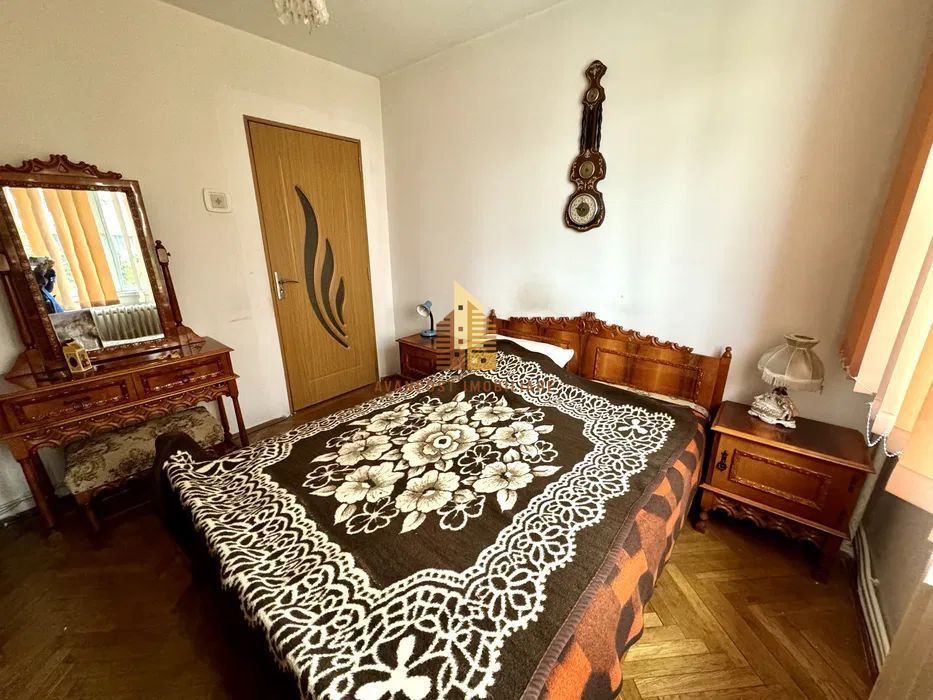 | Apartament cu 3 camere de vanzare | Cartierul Grigorescu | Etaj intermediar | - Poză 3