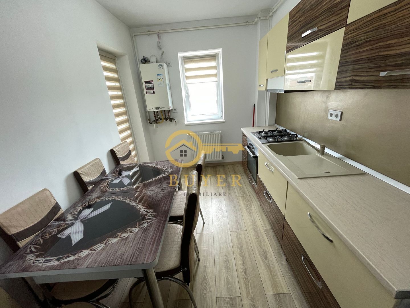 Apartament cu o camera mobilat si utilat- Balcon mare, lift - Poză 2