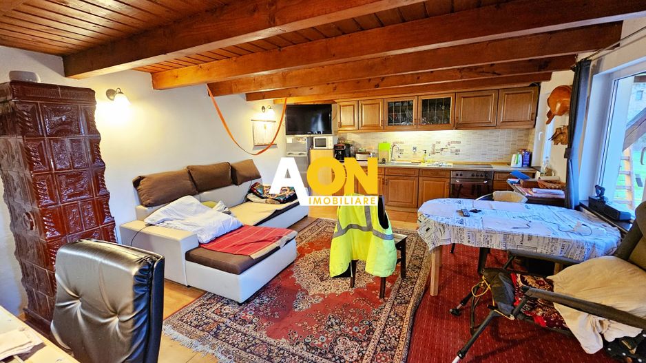 Casa cu 2 corpuri de cladire, 504 mp teren, Lipoveni - Poză 15