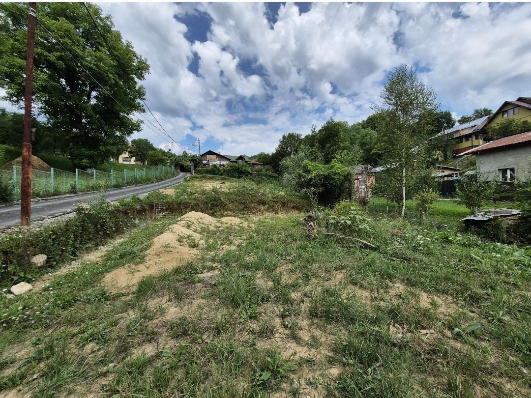 Teren intravilan-935 mp-dubla deschidere, Breaza-Valea Tarsei - Poză 5