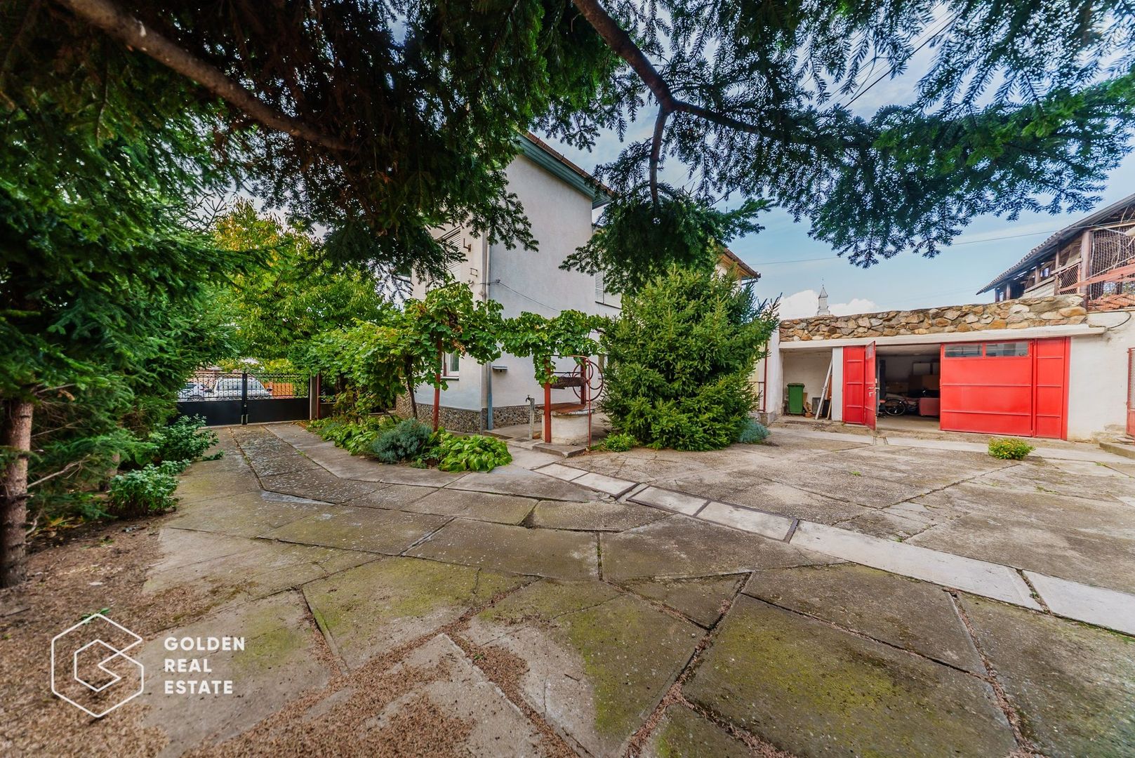 Vila superba, P+E,  Cuvin, 9 camere, 200 mp si teren 1300 mp plus anexa 3 camere - Poză 46