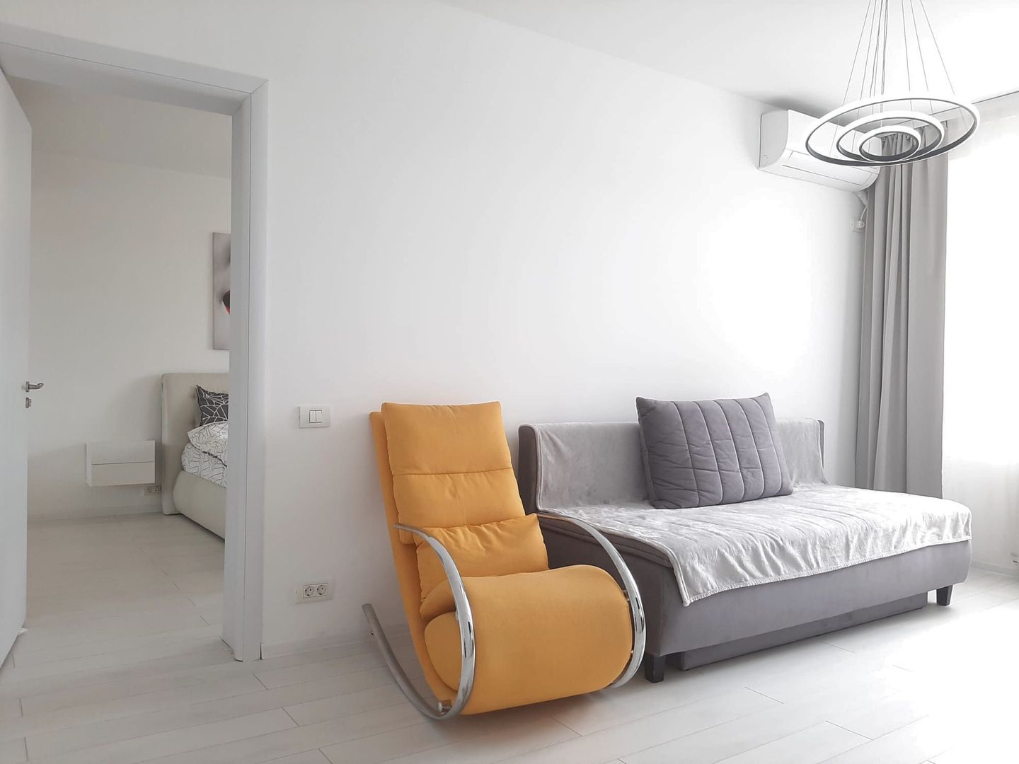 APARTAMENT CARE ÎȚI DĂ SENZAȚIA DE ACASĂ DIN PRIMA SECUNDĂ - Poză 4