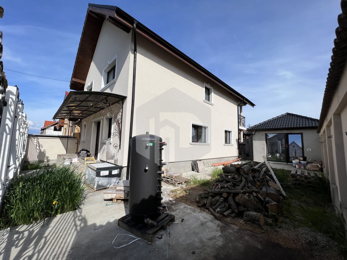 Casa individuala de lux in Cristian, 190 mp utili+filigorie - Poză 2