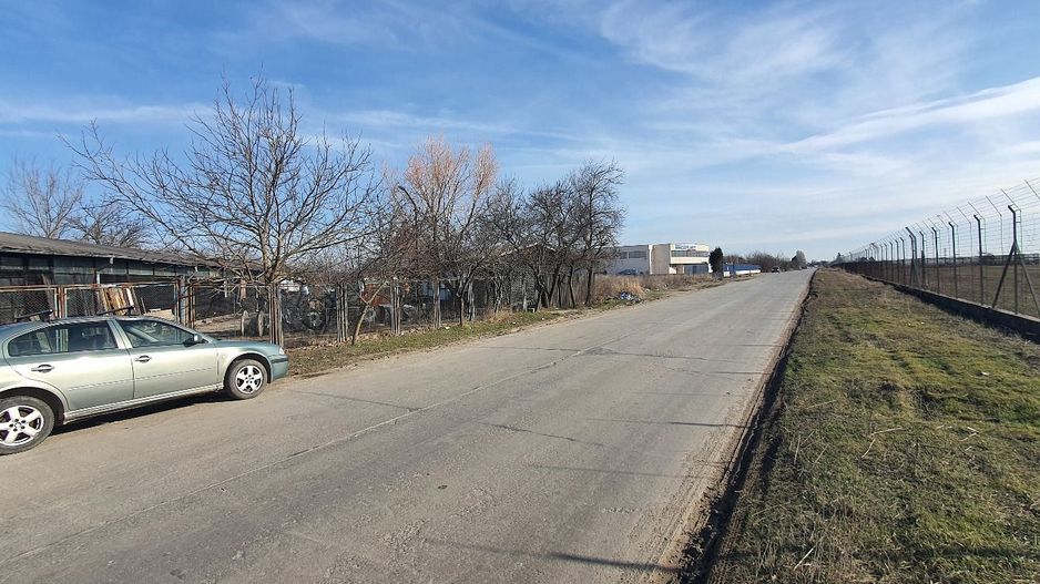 Teren de vanzare Aeroport Otopeni 1800 mp | Cargo | Pista 2 - Poză 3