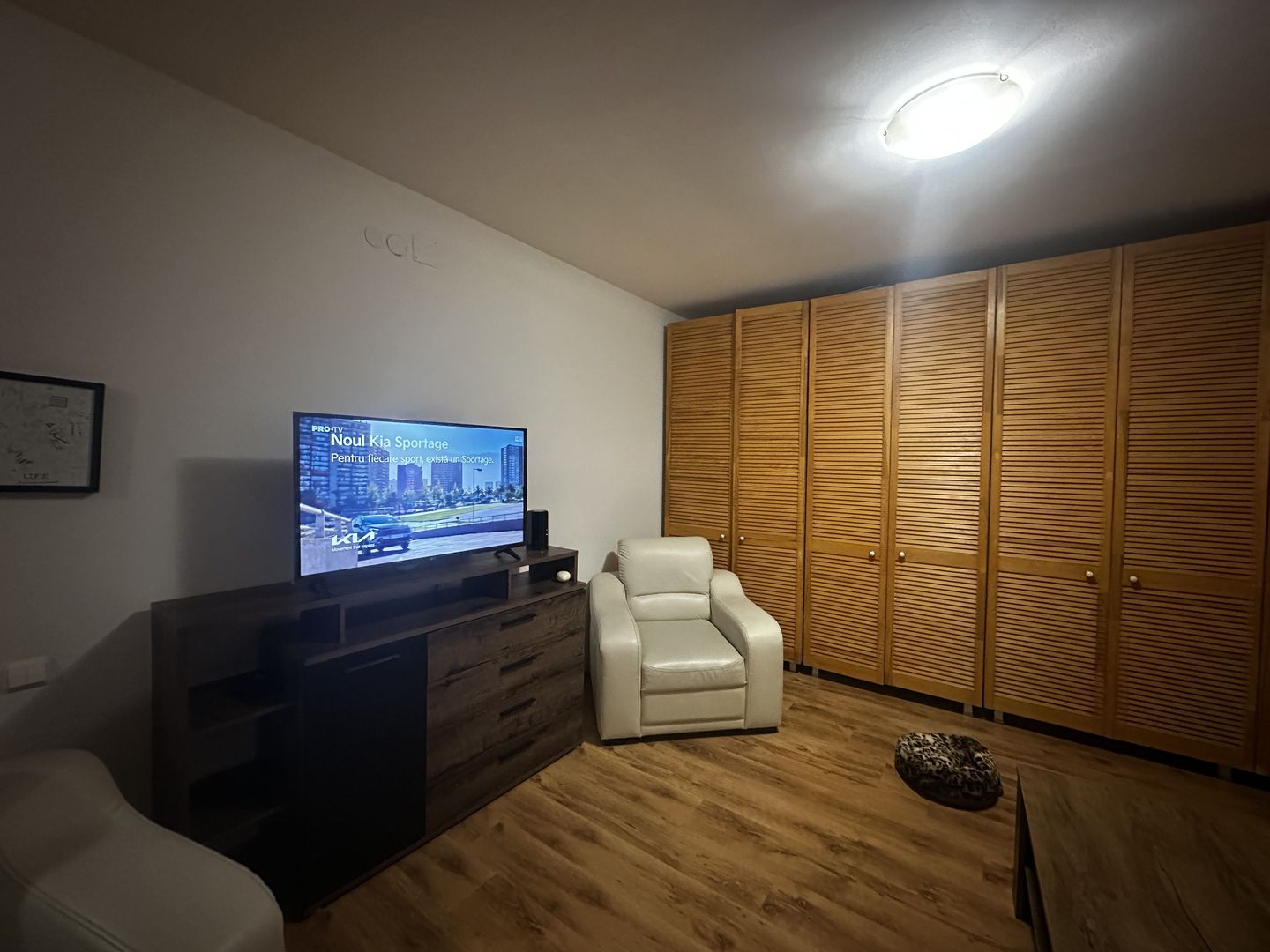 Apartament 2 camere, parcare inclusă, centrală, metrou, pet friendly - Poză 6