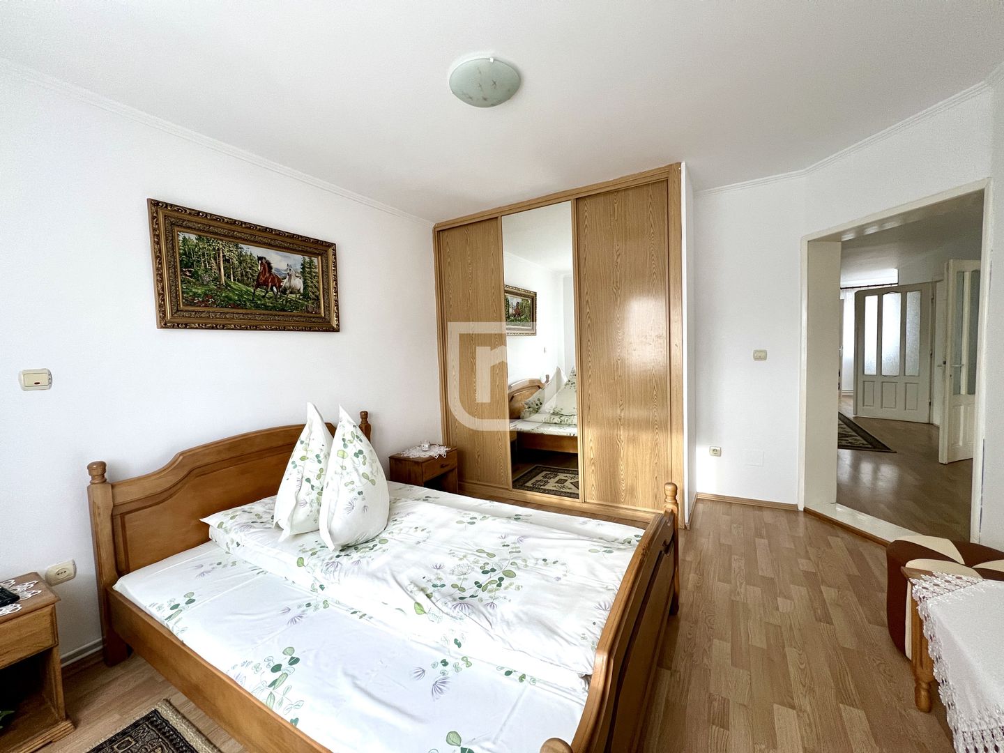 Casa de vacanta spatioasa de vanzare 6 dormitoare in Gura Humorului - Poză 10