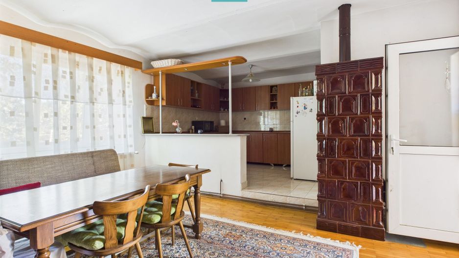 Casă cu 2 corpuri independente în Aradul Nou - Poză 19