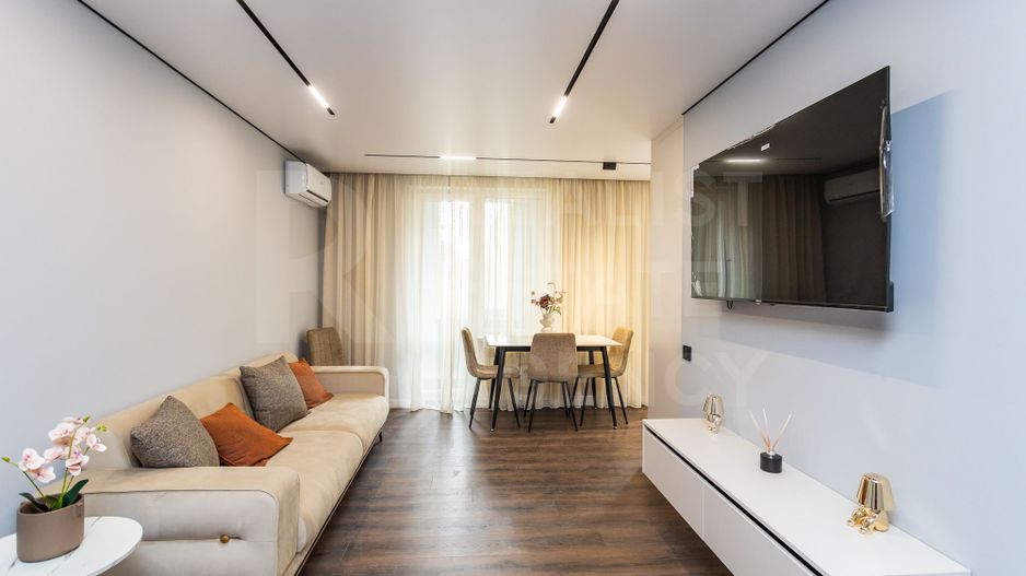 Vânzare, apartament, 2 camere + living, str. Academiei, Telecentru - Poză 1