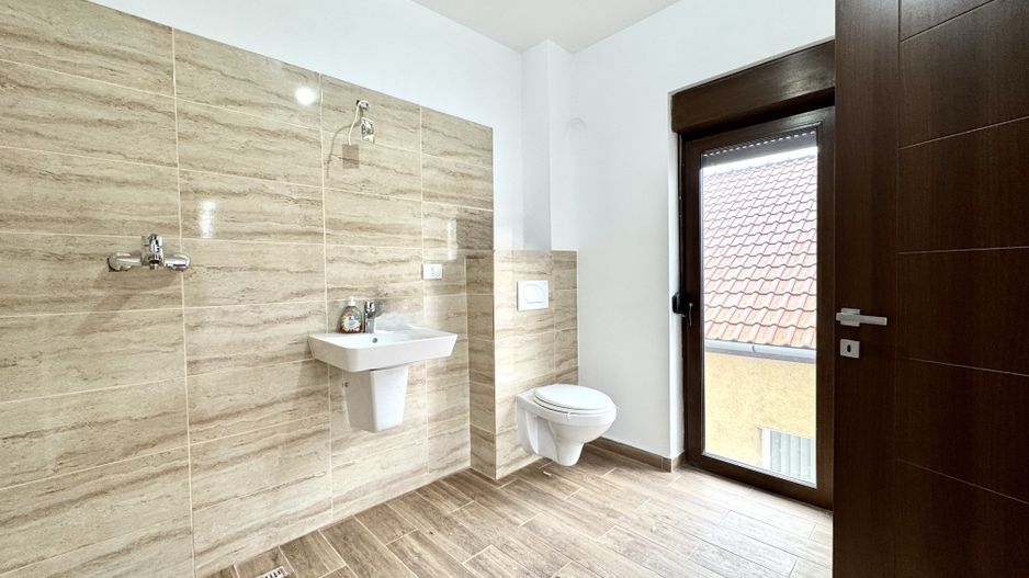 Duplex spațios, prima închiriere, in zona Lunei - Poză 14