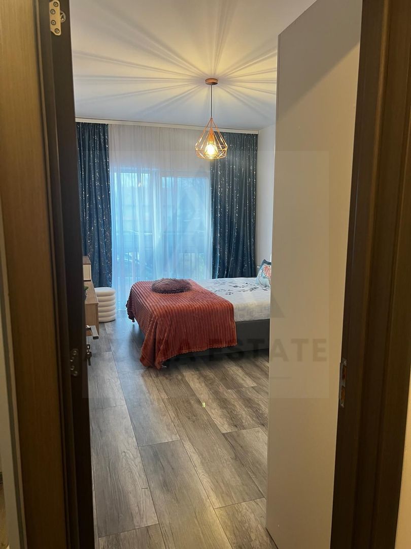 Apartament ultrafinisat 2 camere curte proprie si parcare in Selimbar - Poză 8