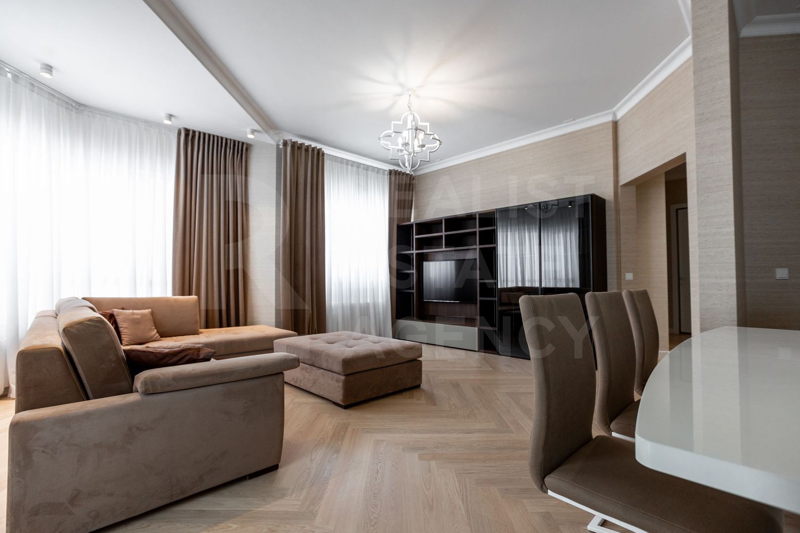 Chirie, apartament, 2 camere, str. București, Centru - Poză 4