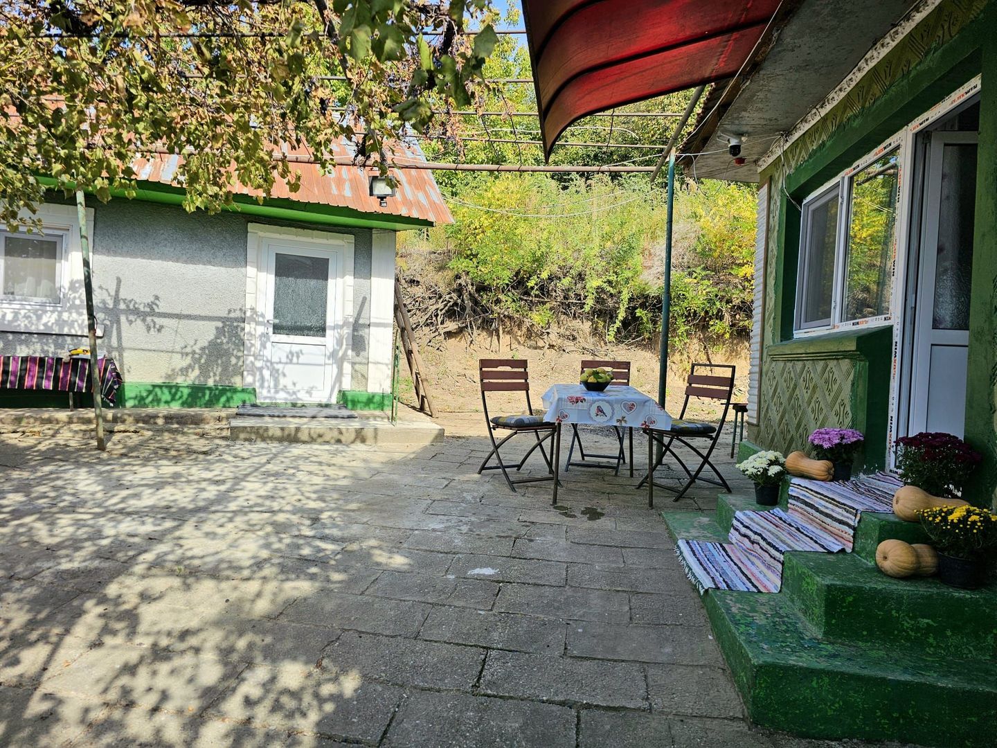 Casă tradițională cu anexe și teren 1.100 mp – VASLUI - MUNTENII DE JOS; - Poză 17